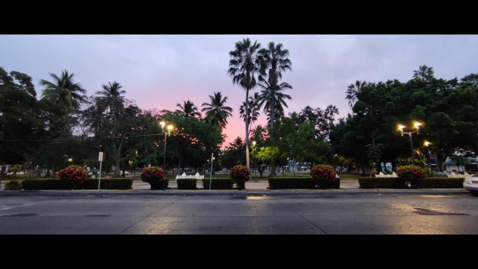 Hotel Juarez 70 Colima Ngoại thất bức ảnh